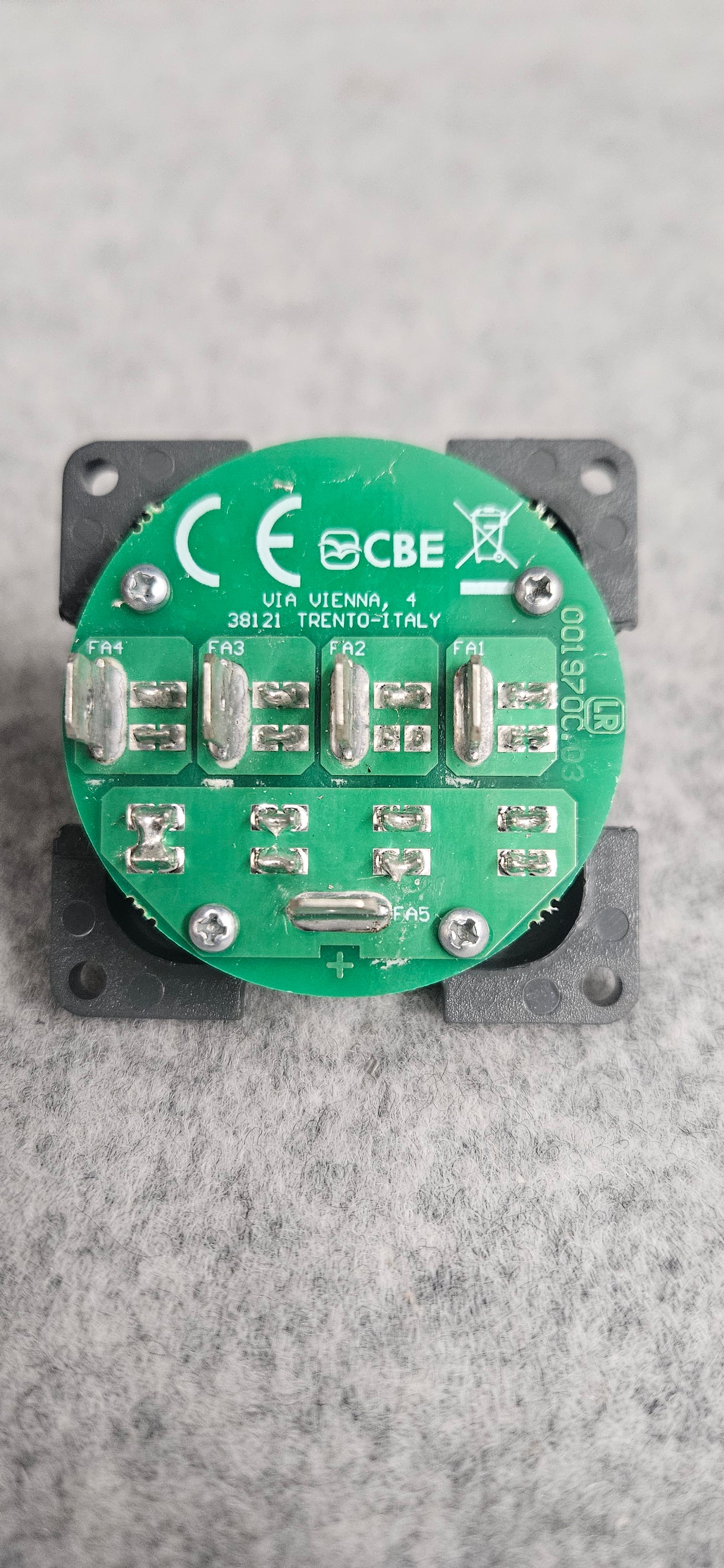 CBE dark grey 4 place fuse holder