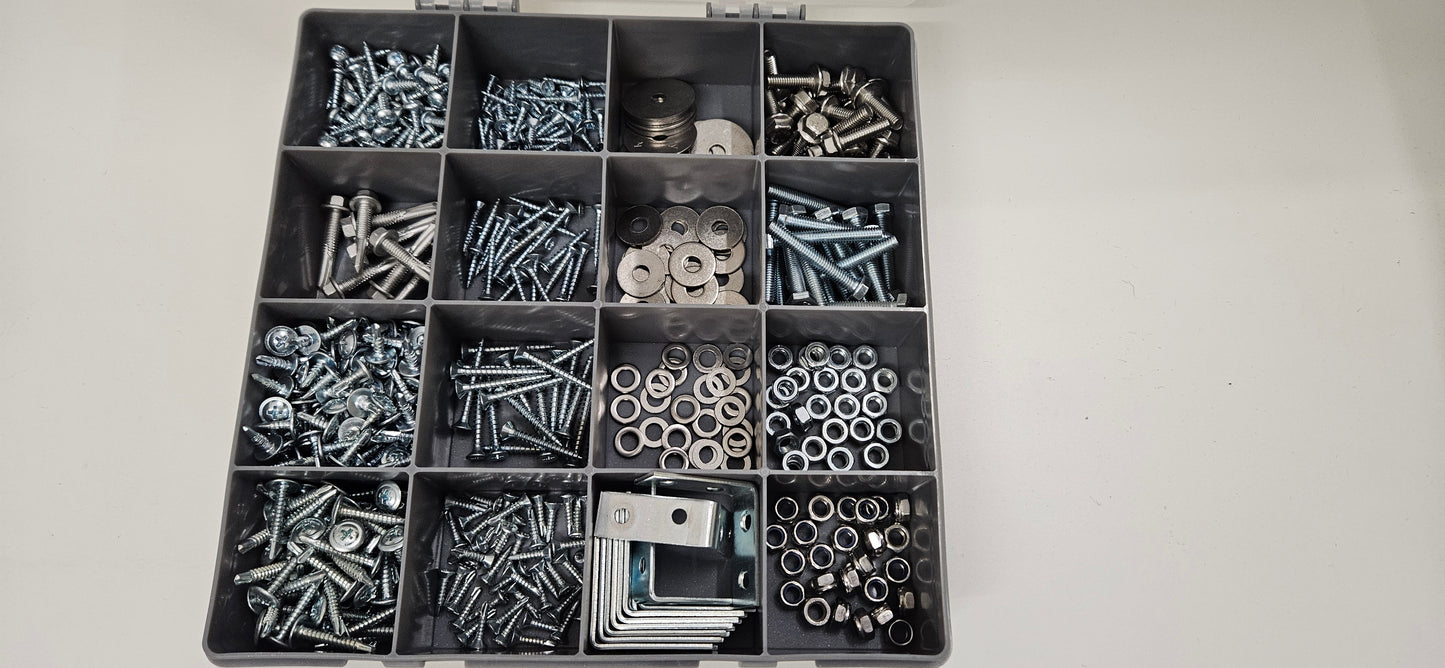 Hardware kit for campervans - nuts, bolts, screws (640 pieces)