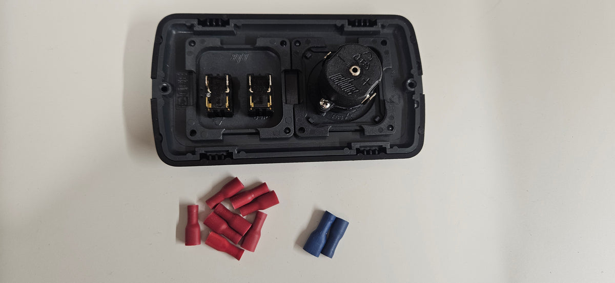 CBE C-Line double. 12V outlet + light & water pump switch (silver or black)