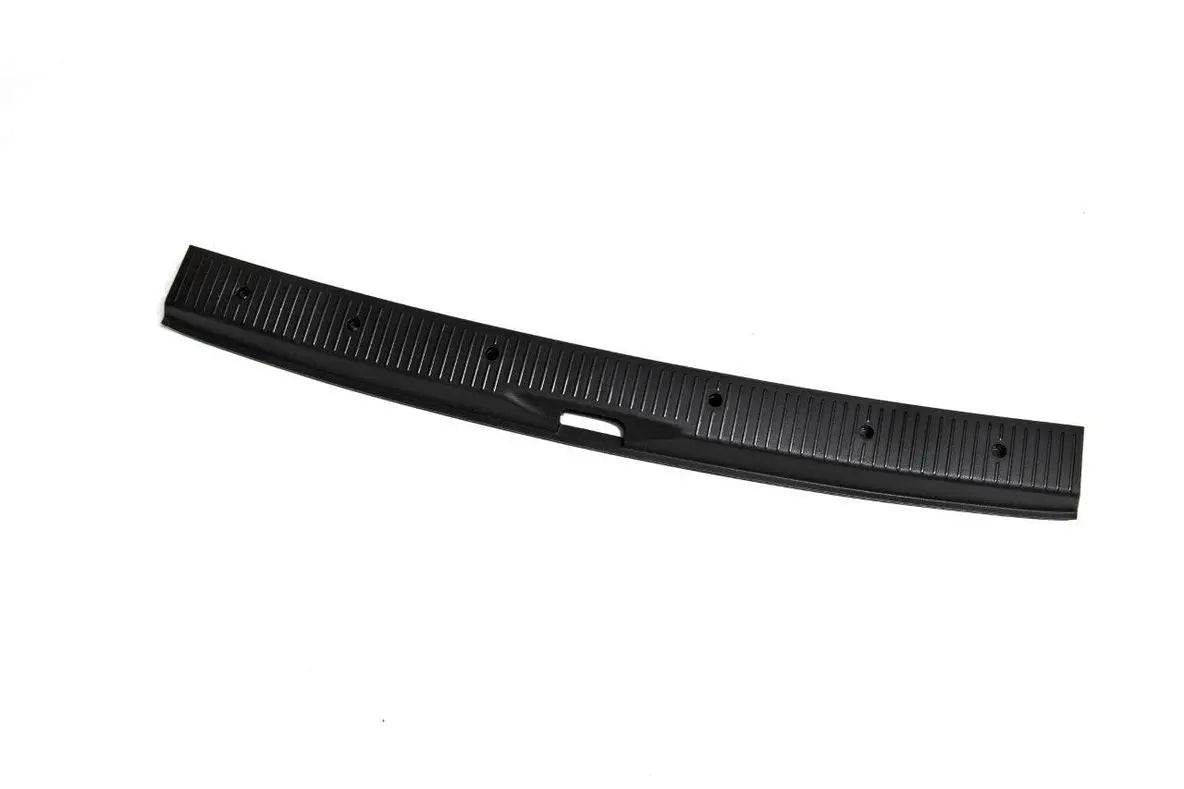Tailgate full width threshold plastic trim T5 & T6 – Product Image