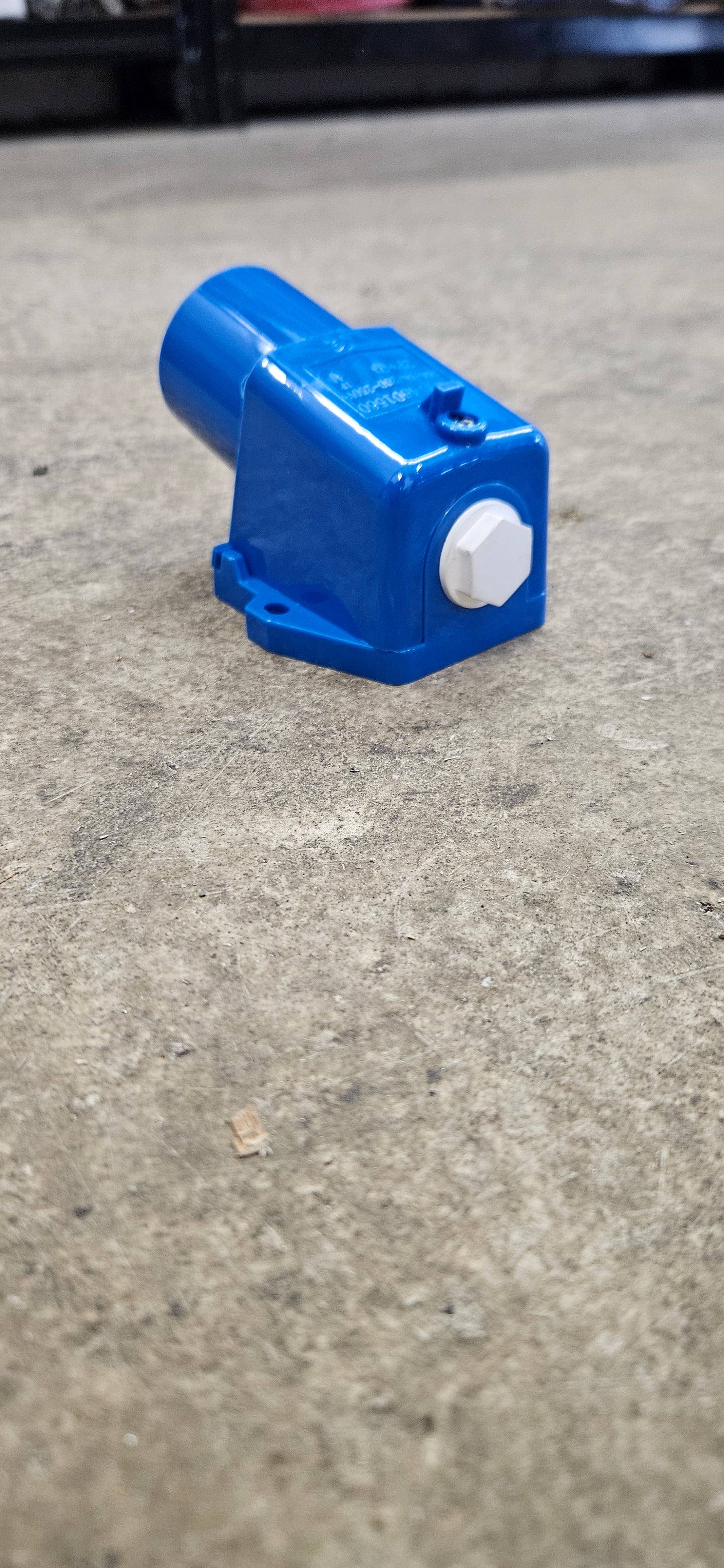 230V 16A Angled Mains Inlet Socket – Product Image