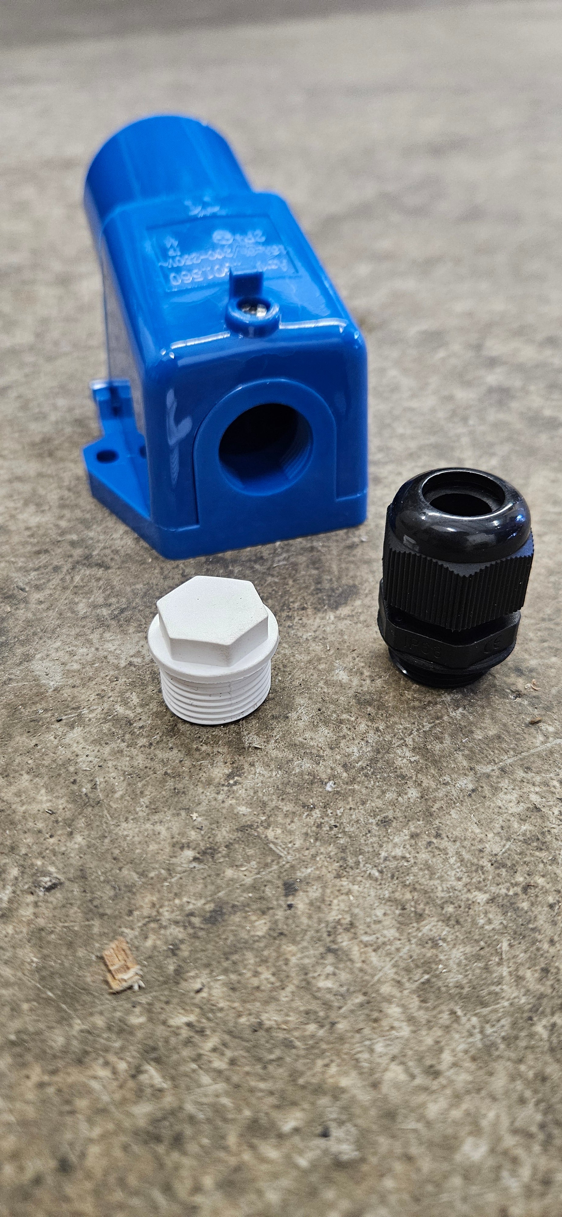 230V 16A Angled Mains Inlet Socket – Product Image