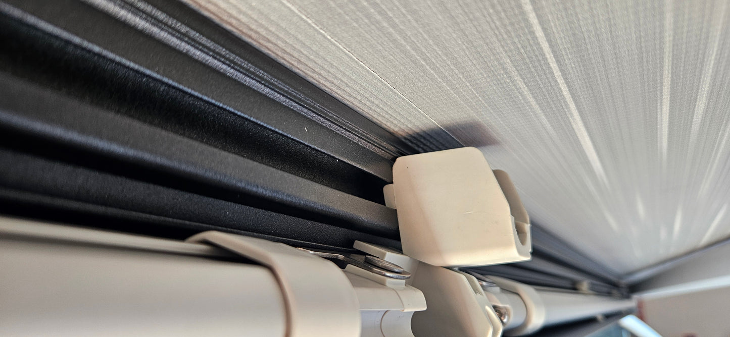 Thule Omnistor 4200 Tension Rafter – Product Image