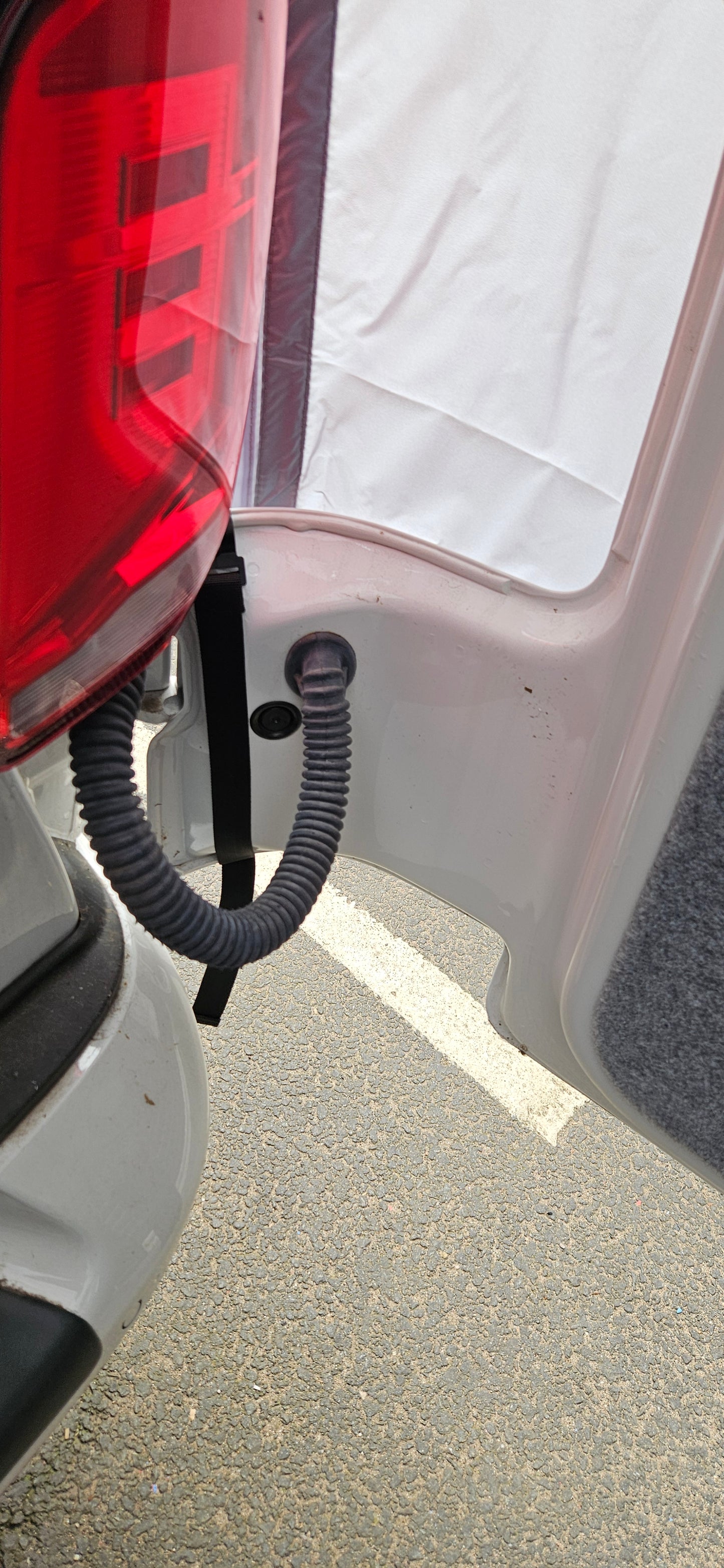 Osprey barndoor awning sun canopy. Fits T5/T6