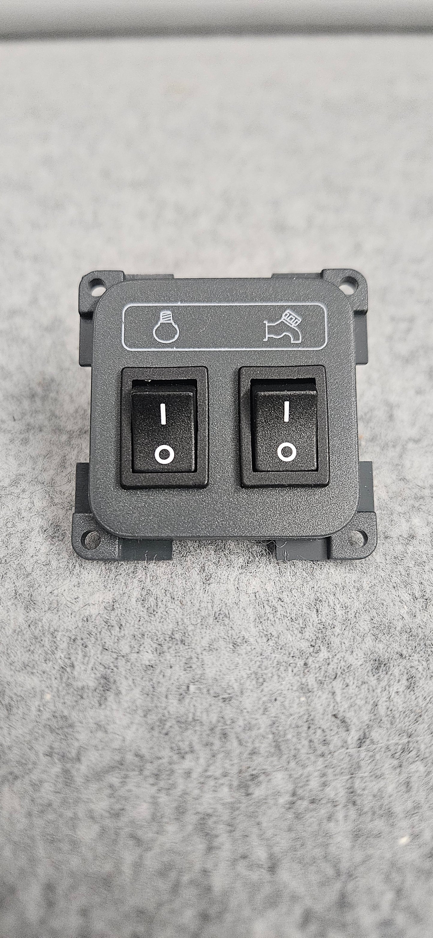 CBE dark grey pump & light switch