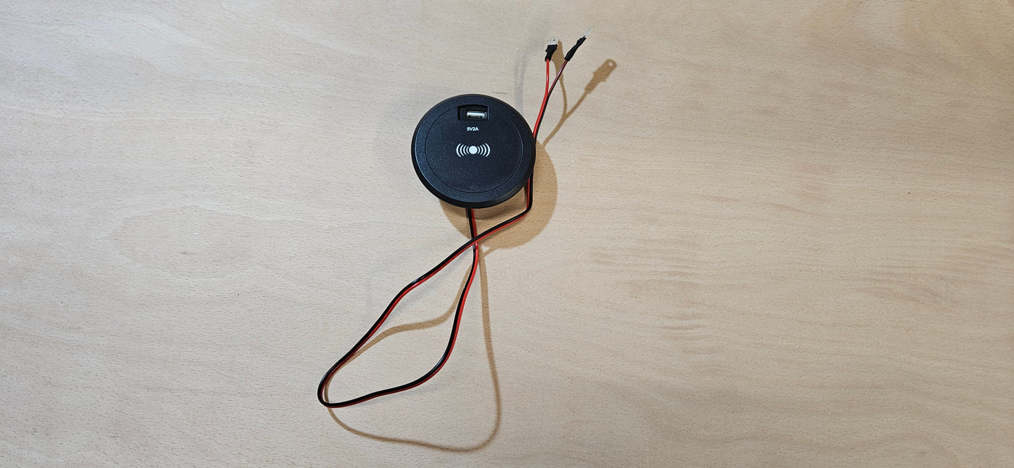 15W wireless charger with dual USB ports (12V / 24V)