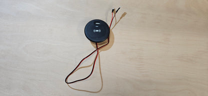 15W wireless charger with dual USB ports (12V / 24V)