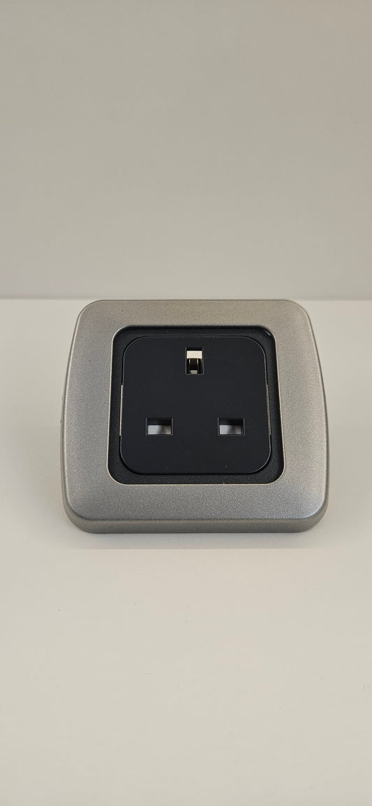CBE single 230V socket kit (silver or black)