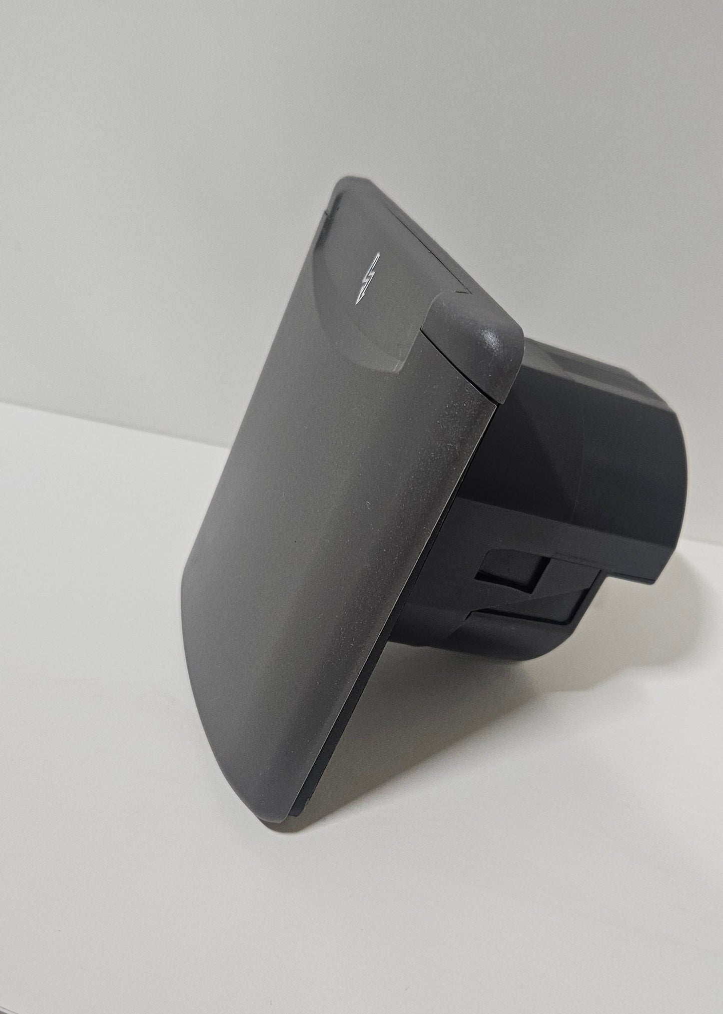 Fawo flush 230v mains EHU inlet with magnetic lock Grey