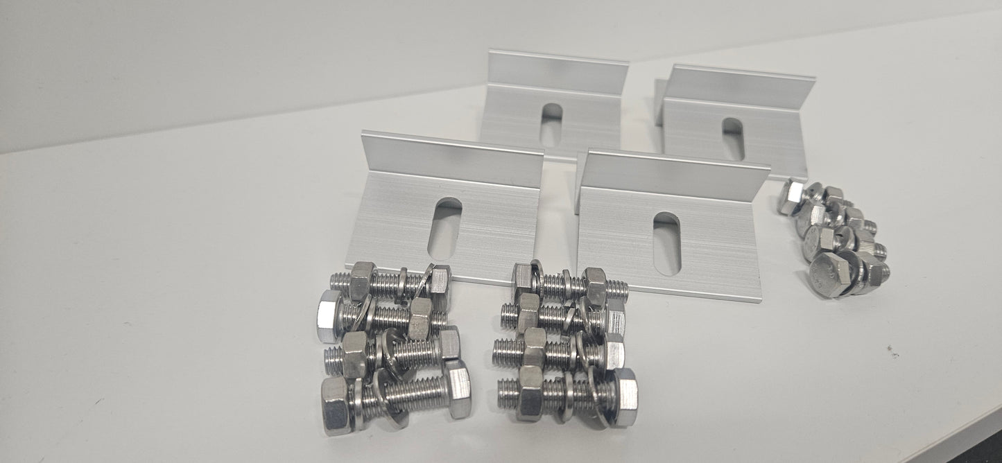 Set of 4 aluminium brackets with bolts for rigid solar panel mounting