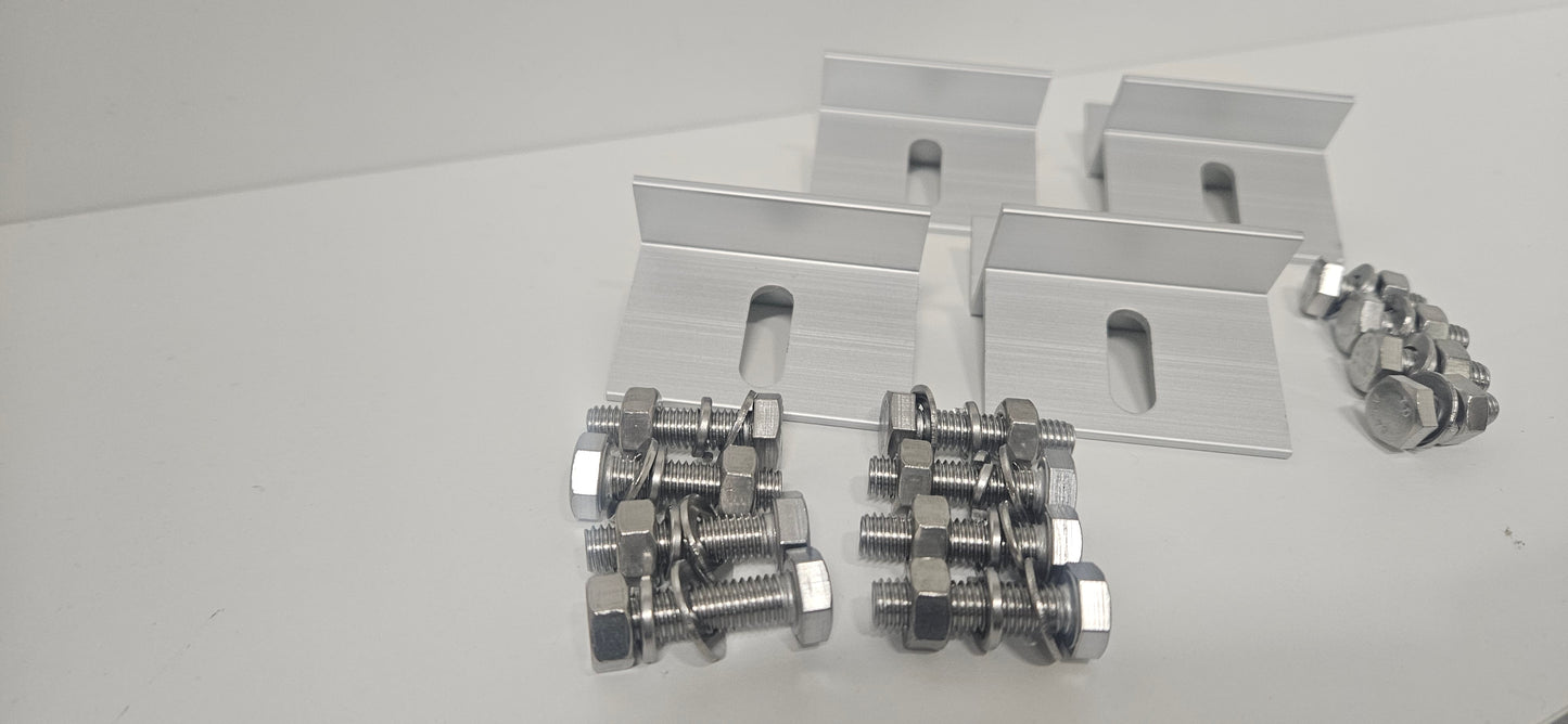 Set of 4 aluminium brackets with bolts for rigid solar panel mounting