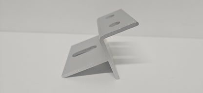 Set of 4 aluminium brackets with bolts for rigid solar panel mounting