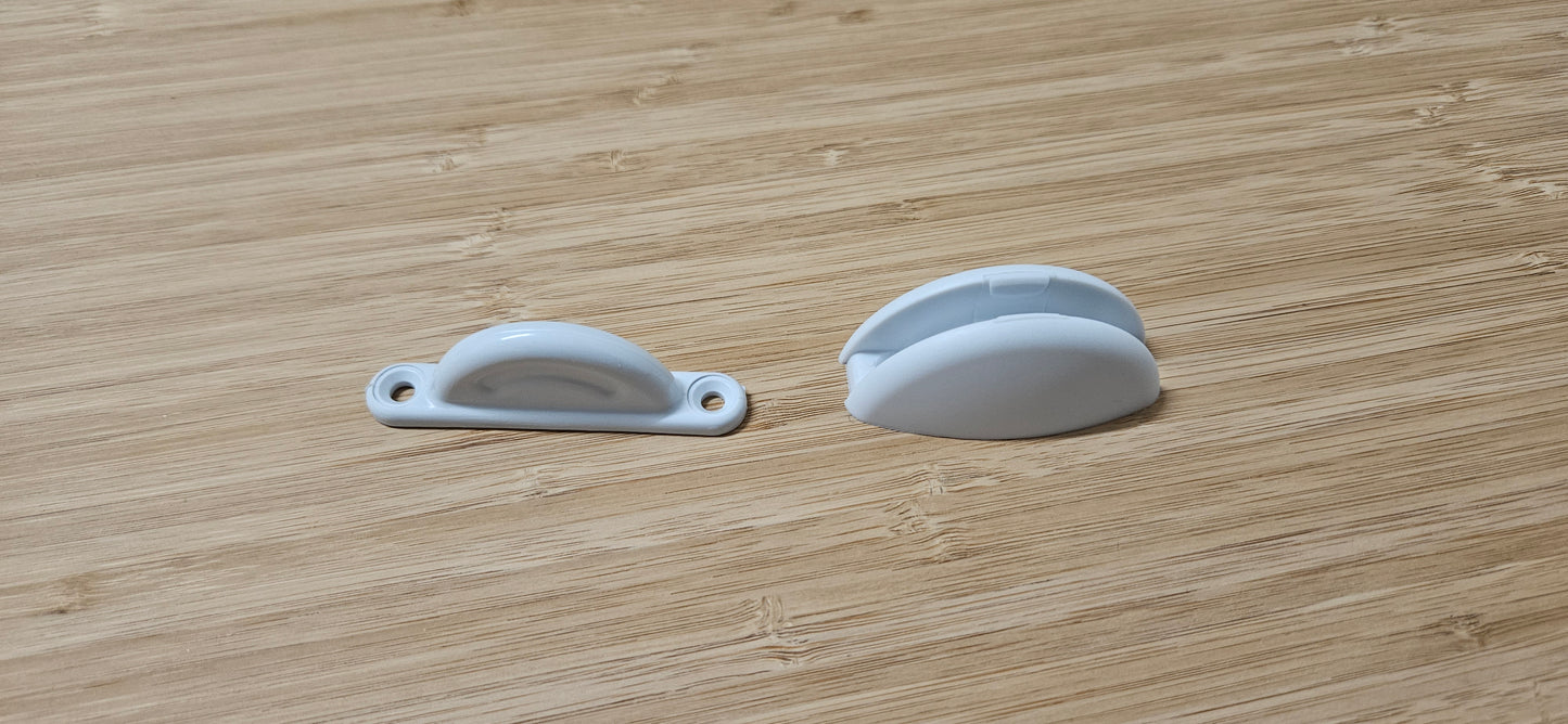 Plopp snow white door retainer