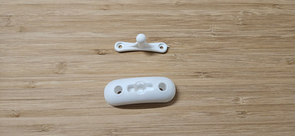 Socket style door retainer