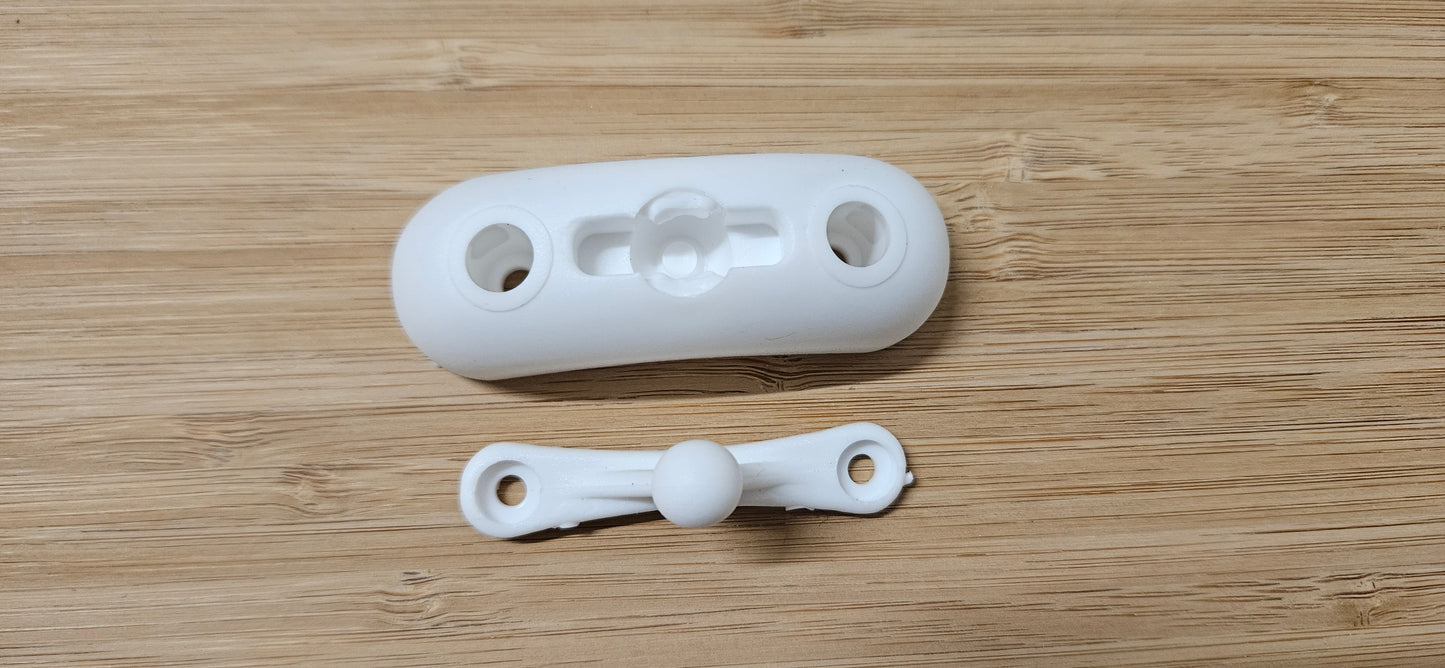 Socket style door retainer