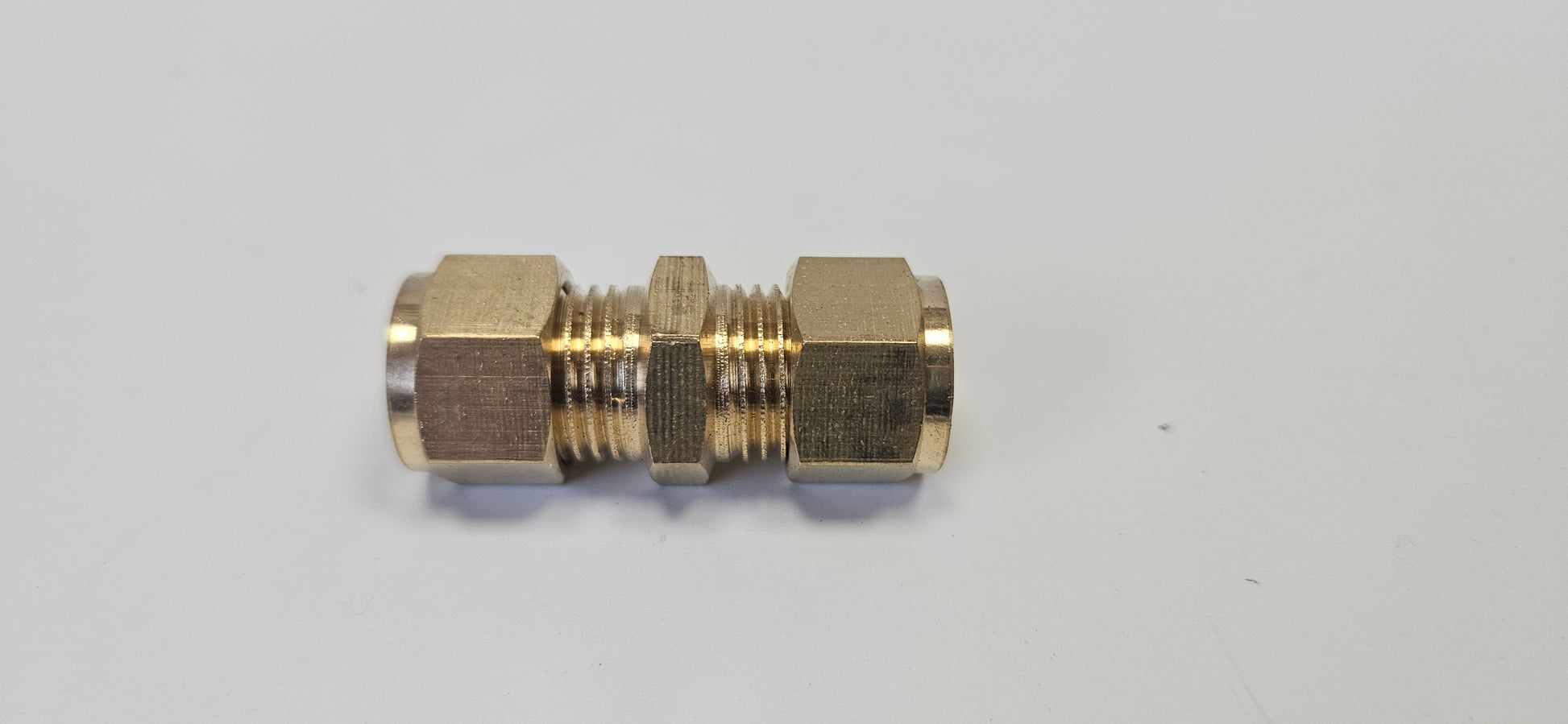 8mm brass fittings for copper pipe (angled / straight)