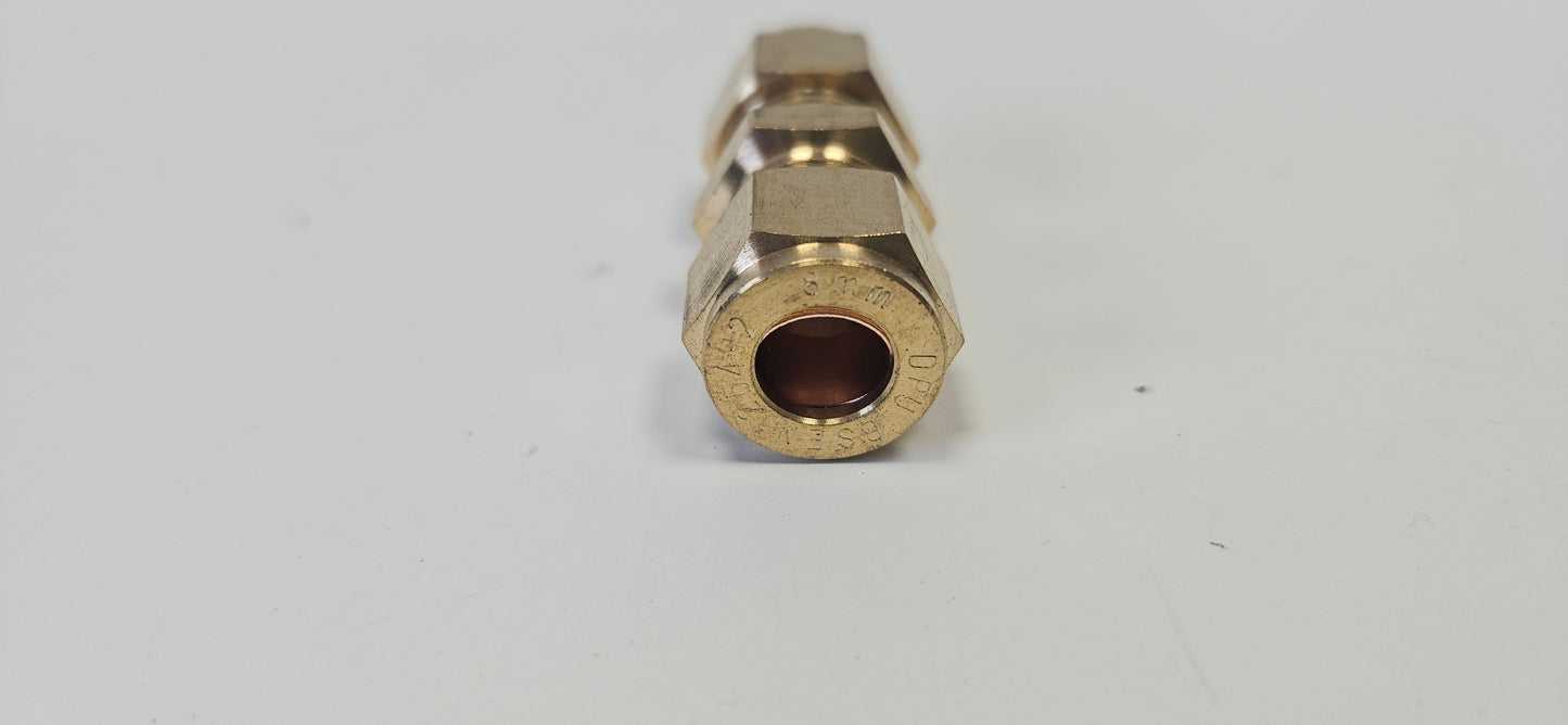 8mm brass fittings for copper pipe (angled / straight)