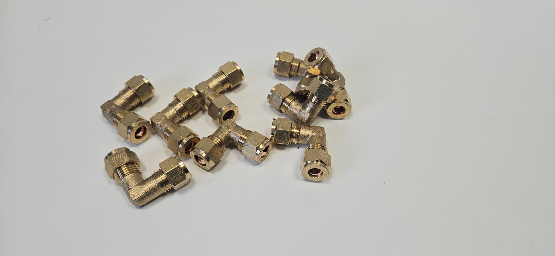 8mm brass fittings for copper pipe (angled / straight)