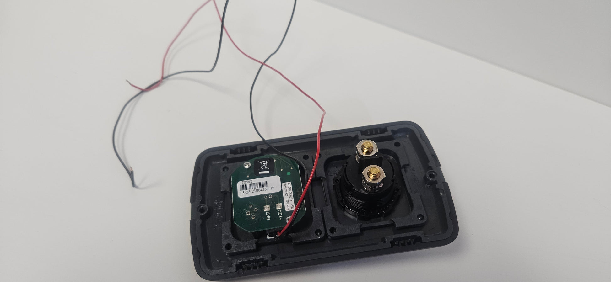 CBE C-Line double. 12V 150A isolator + Battery test panel (silver or black)