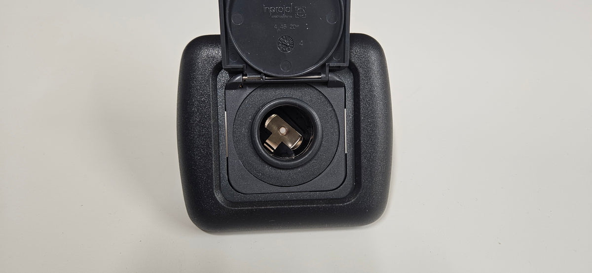 CBE C-Line single. 12V outlet (silver or black)