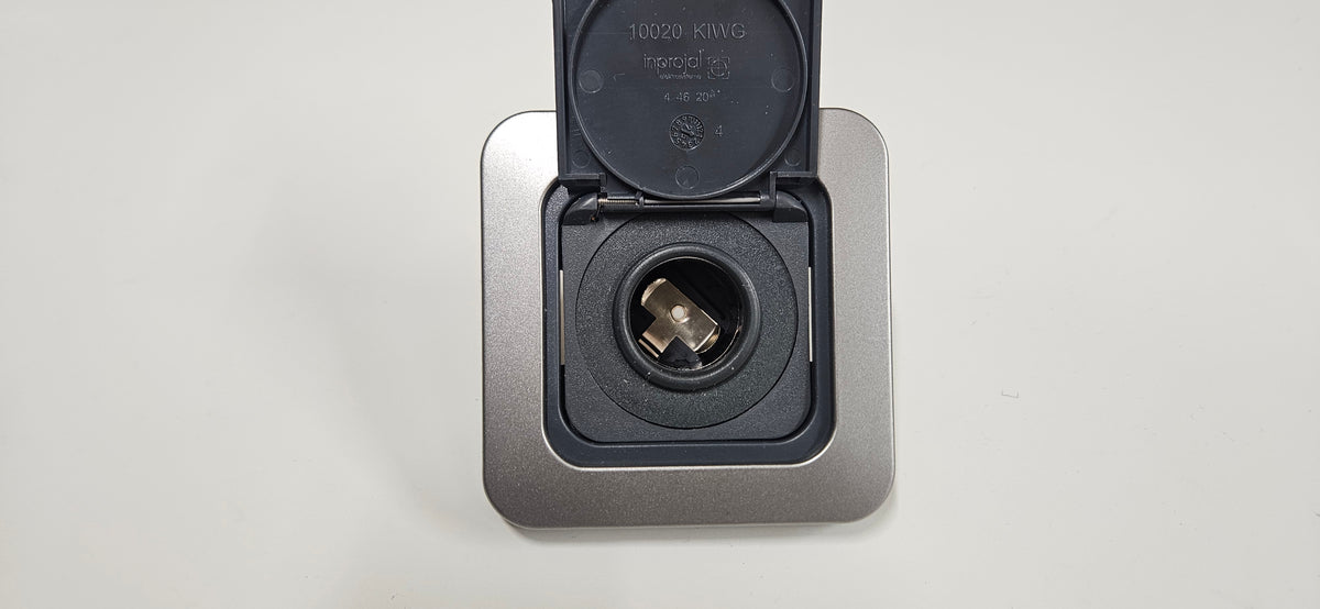 CBE C-Line single. 12V outlet (silver or black)
