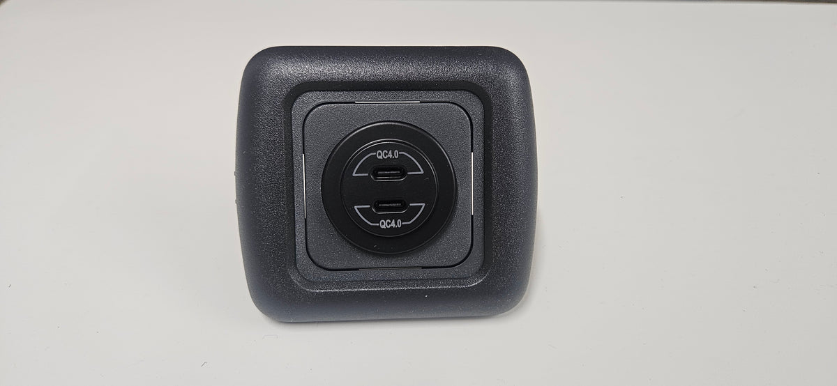 CBE C-Line single. Dual USB C socket kit (silver or black)