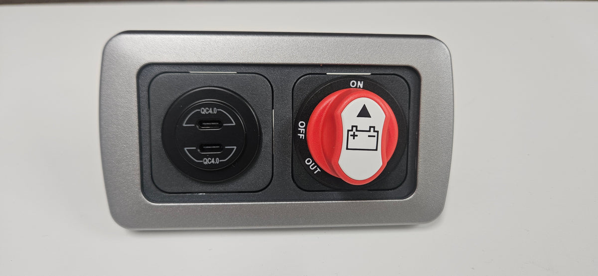 CBE C-Line double. Dual USB C socket + 12V 150A isolator kill switch (silver or black)