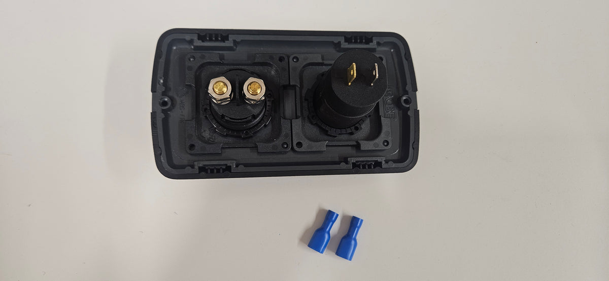 CBE C-Line double. Dual USB C socket + 12V 150A isolator kill switch (silver or black)