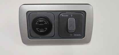 CBE C-Line double. Dual USB C socket + master switch (silver or black)