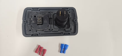 CBE C-Line double. Dual USB C socket + master switch (silver or black)