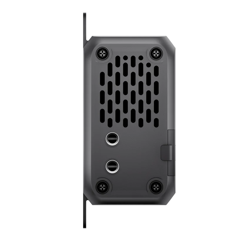 Bluetti Alternator Charger 1 560W – Product Image