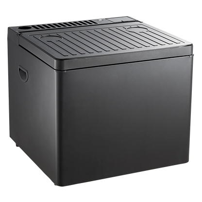 Quest Nuuk 3 way camping fridge gas, 12V + mains 230/240V