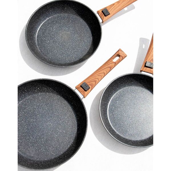 3 piece frying pan set. Suitable for induction hob