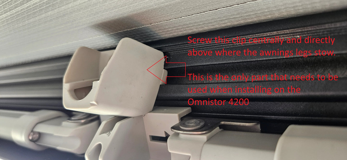 Thule Omnistor 4200 Tension Rafter – Product Image