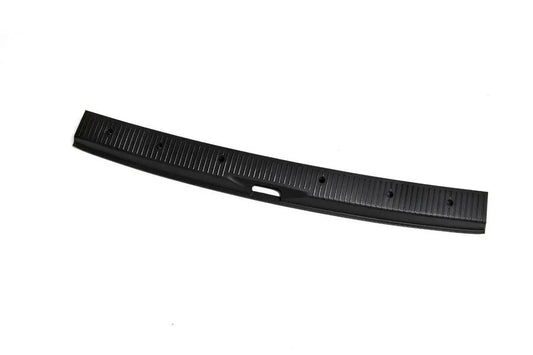 Tailgate full width threshold plastic trim T5 & T6