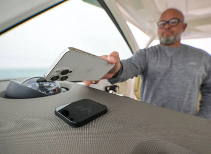 Scanstrut Ultra Magnetic Waterproof Wireless Charger 12V 24V – Product Image